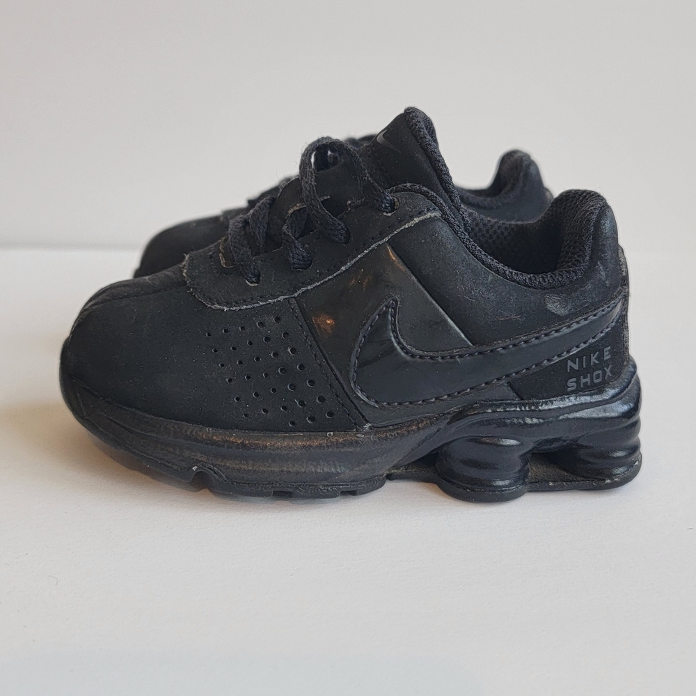 Nike - Low Shox - Toddler 7 - 318132-002 in Black